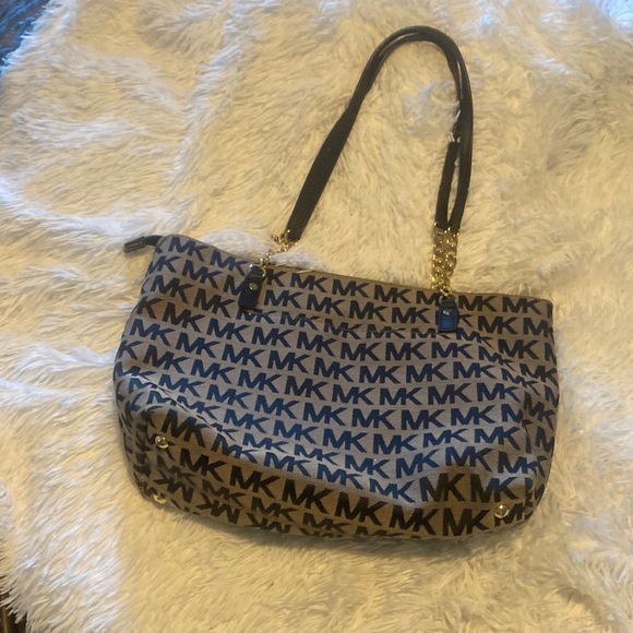 Michael kors purse - Picture 1 of 6